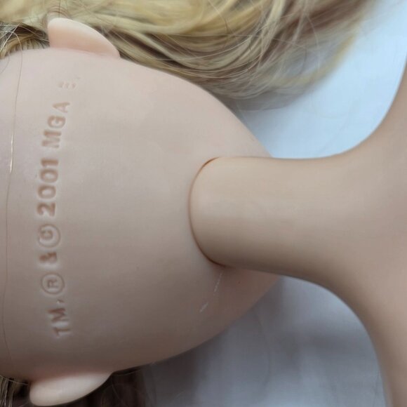 Bratz Twinz Oriana Head On Barbie Body Doll Custom - Picture 4 of 7